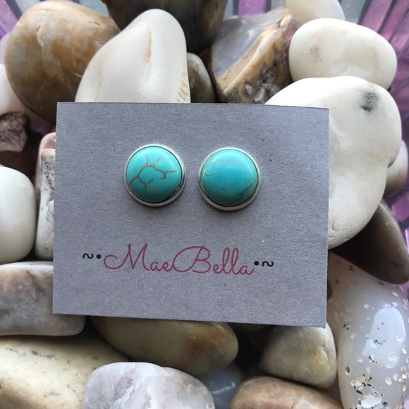 Turquoise round stud - Picture 1 of 1